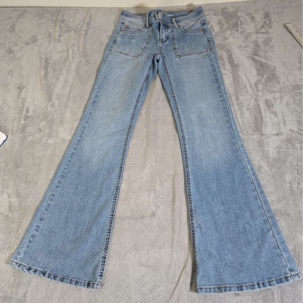 No Boundaries Jeans Womens 3 Blue Denim Flared Leg Casual Retro Style Classicore